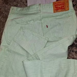 Men's size 34 Green  Levi's like new
